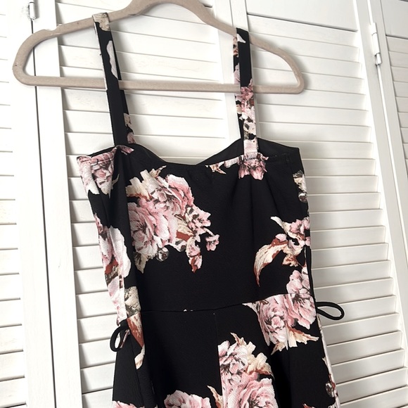 SUMMER FLORAL DRESS - Picture 6 of 6